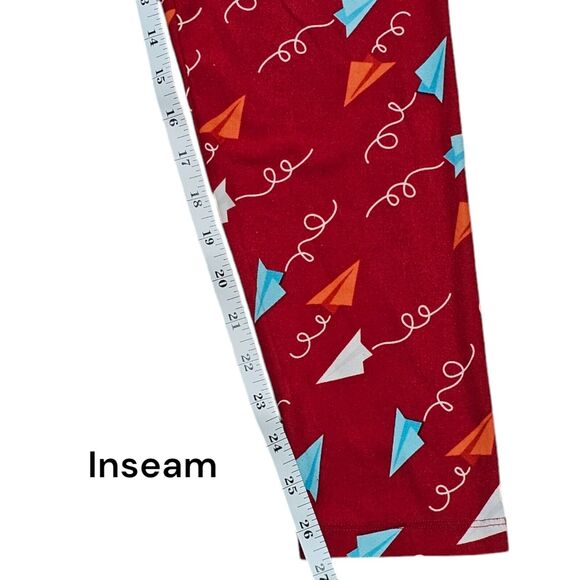 LuLaRoe Leggings Red Paper Airplane Pattern Size L/XL Tall Curvy - Picture 6 of 7